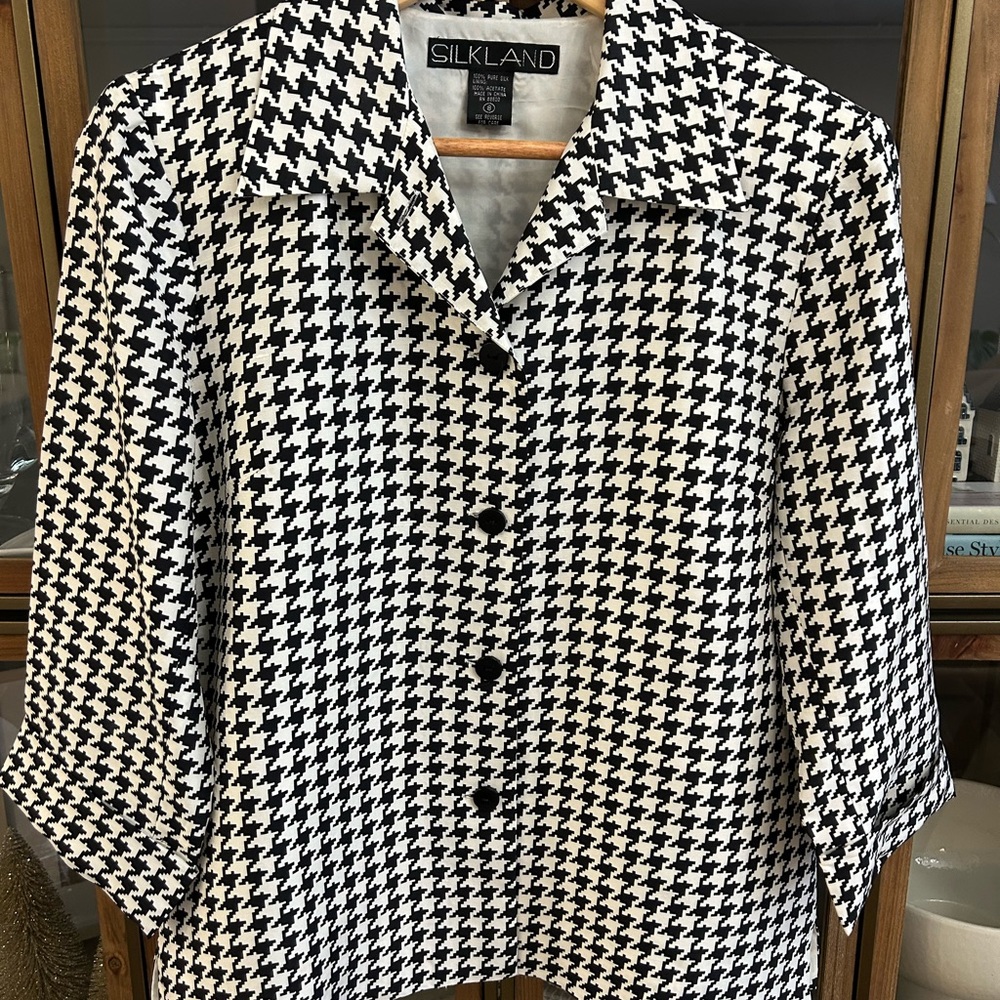 Silkland Vintage 100% Silk Blouse - Picture 3 of 12